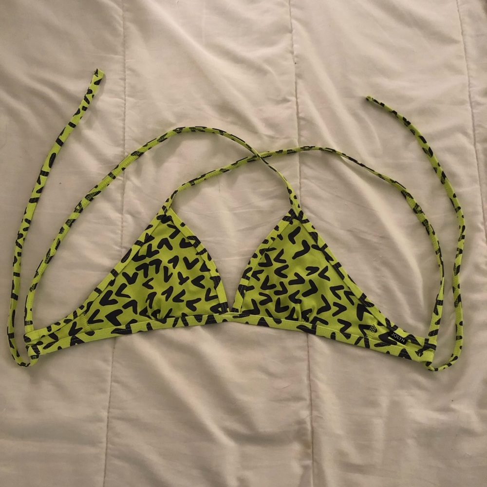 Jolyn Triangle Top EUC